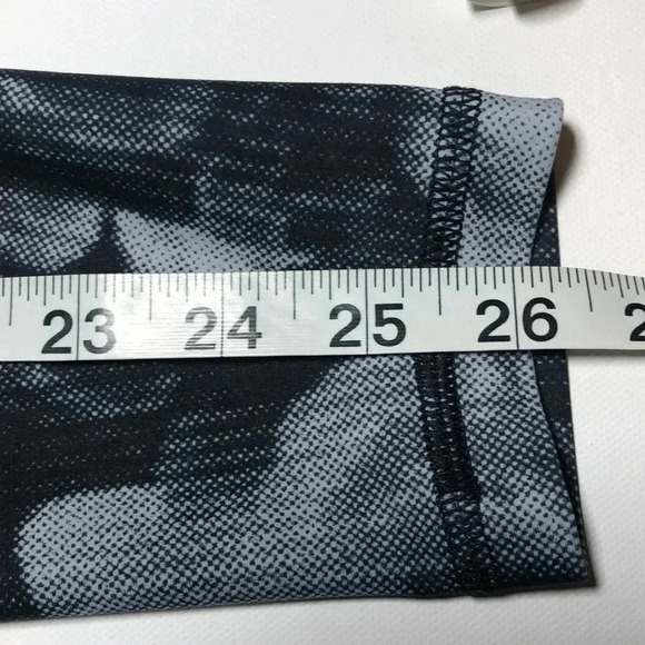 OLD NAVY Active Powersoft High-Rise Go-Dry Leggings - Picture 7 of 10